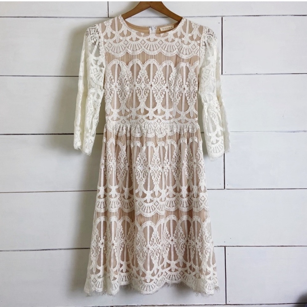 *SOLD* Bohme Cream Off White Lace Long Sleeve Dress Lined Size M